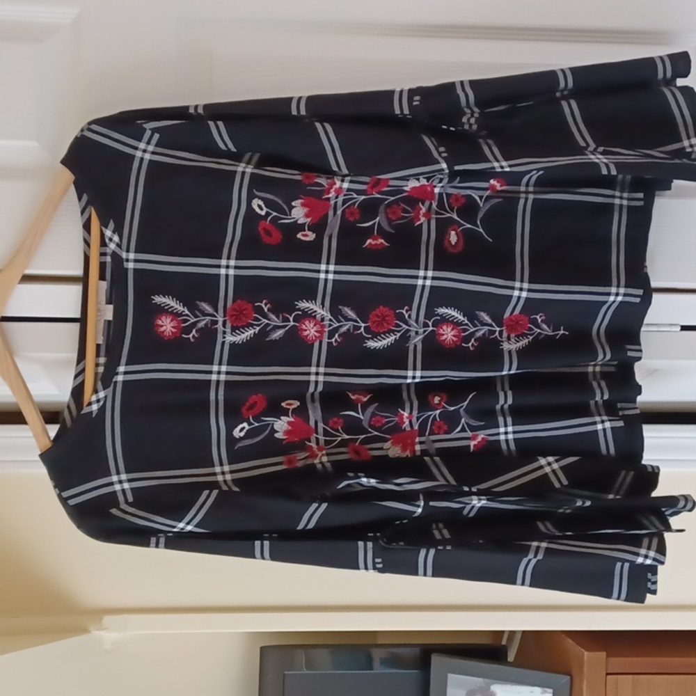 Women's Loft top L
